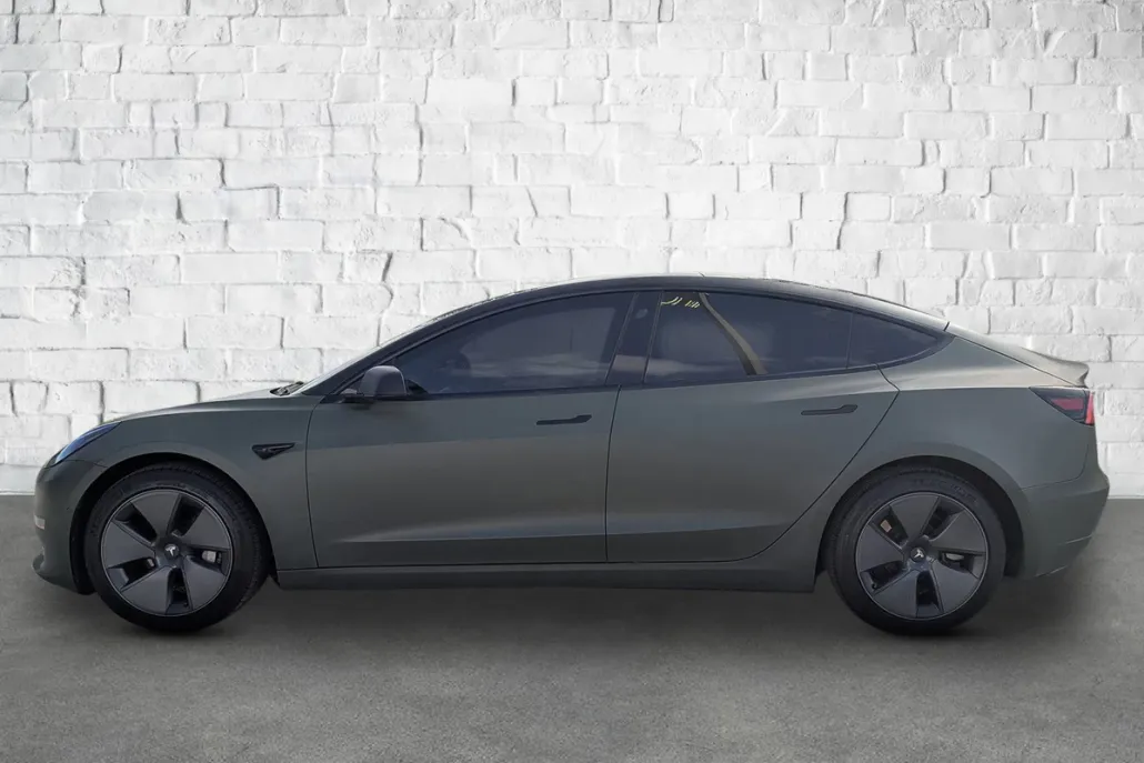 2021 Tesla Model 3 Long Range photo 1