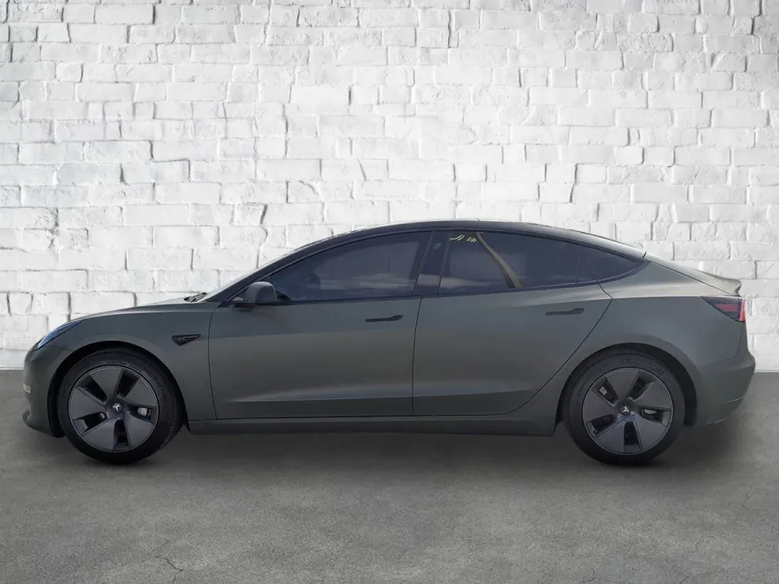 2021 Tesla Model 3 Long Range photo 1
