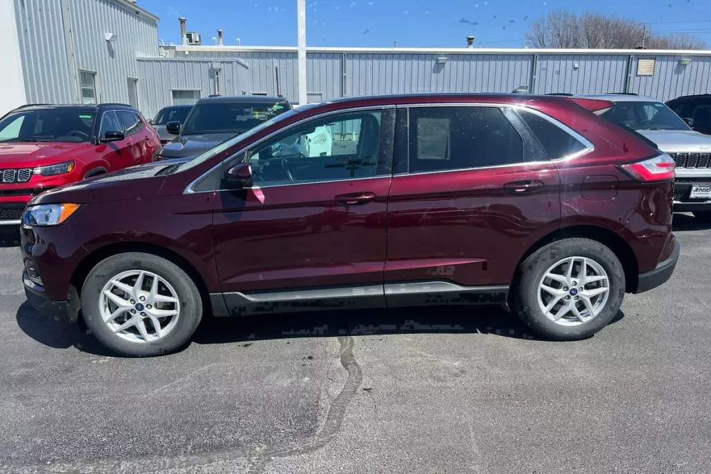 2021 Ford Edge photo 1