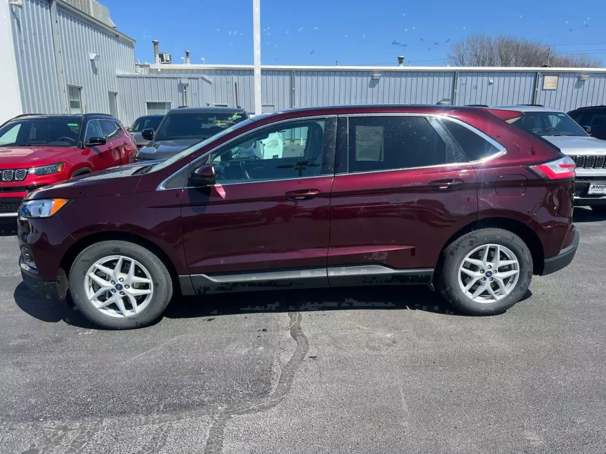 2021 Ford Edge photo 1