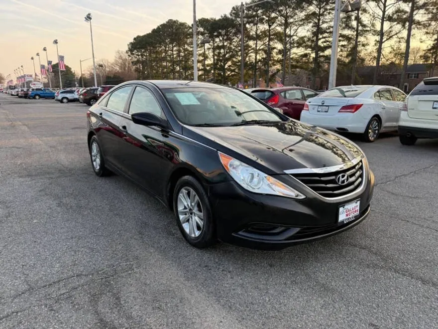2012 Hyundai Sonata GLS photo 1