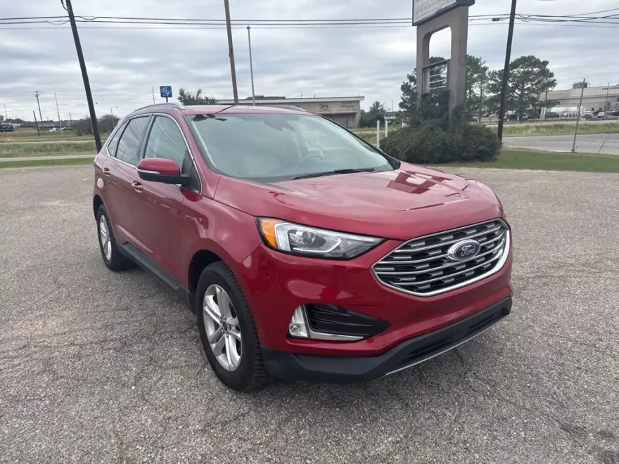 2020 Ford Edge SEL photo 1