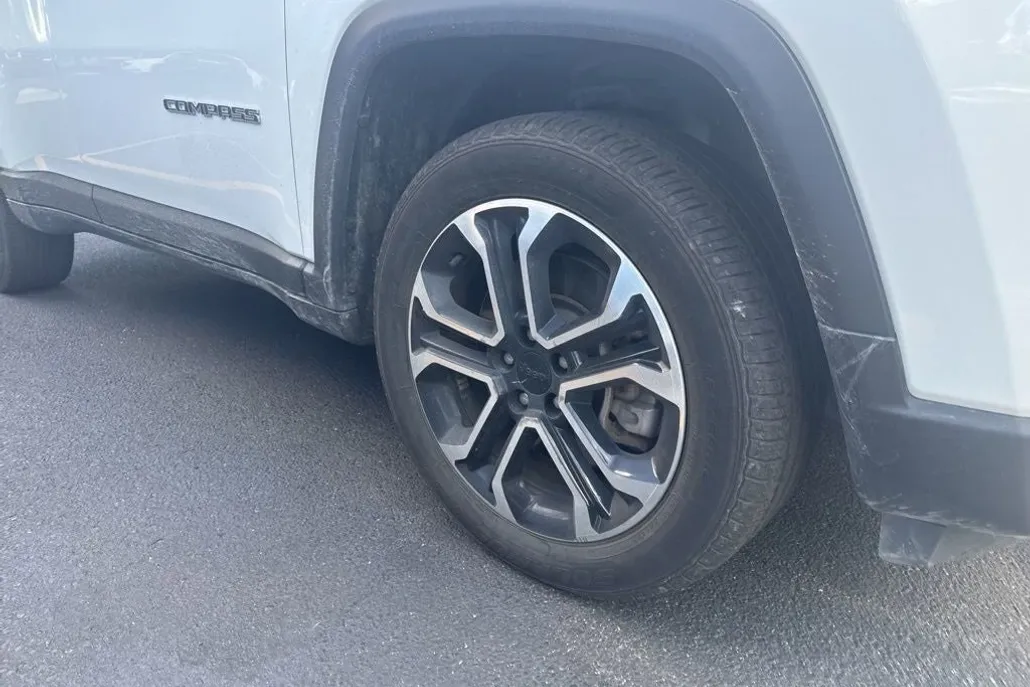 2023 Jeep Compass Limited photo 1