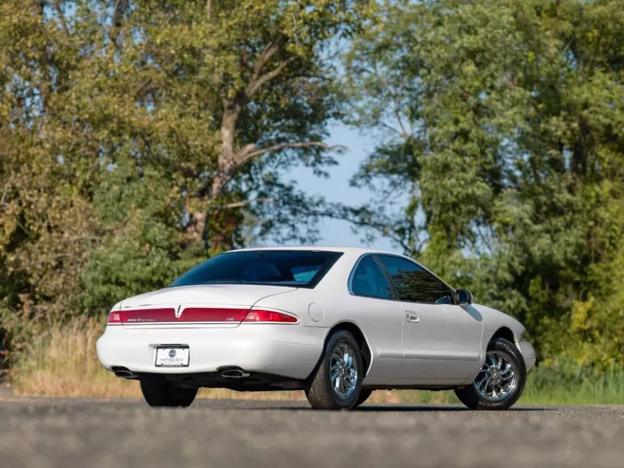1998 Lincoln Mark Series photo 2
