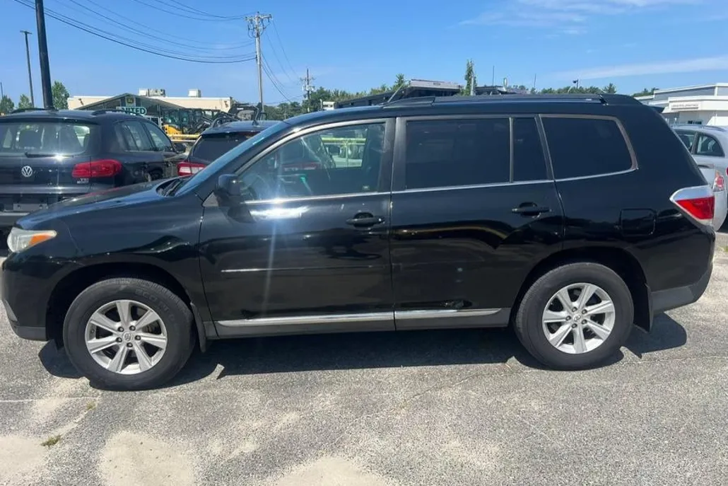 2013 Toyota Highlander SE photo 1