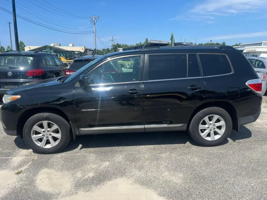 2013 Toyota Highlander SE photo 1