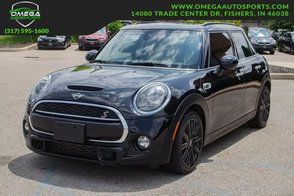 2019 Mini Cooper 4 Door Hardtop Signature photo 1