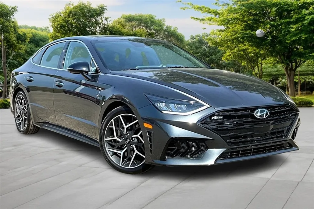 2022 Hyundai Sonata N Line photo 1