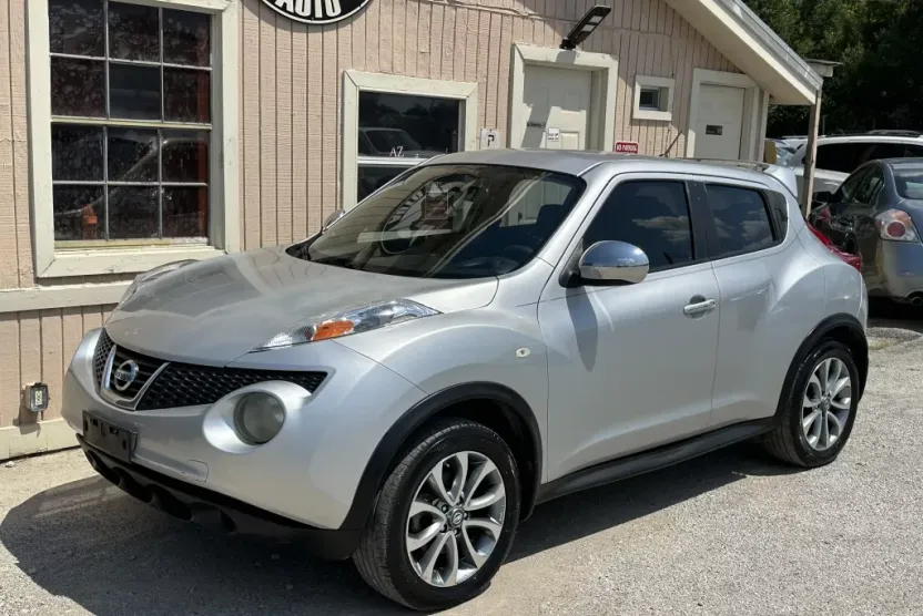 2014 Nissan Juke S photo 1