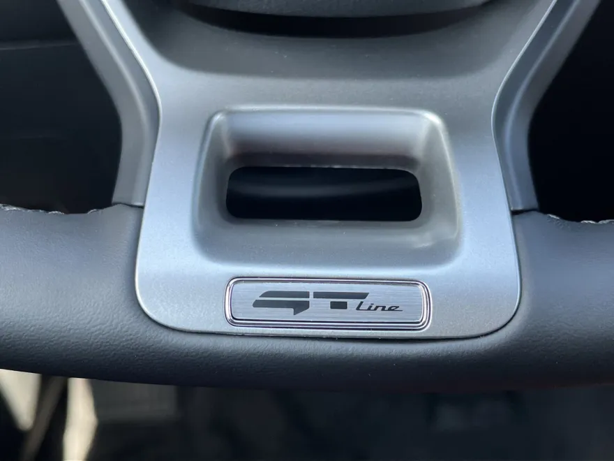 2025 Kia K5 GT-Line photo 1