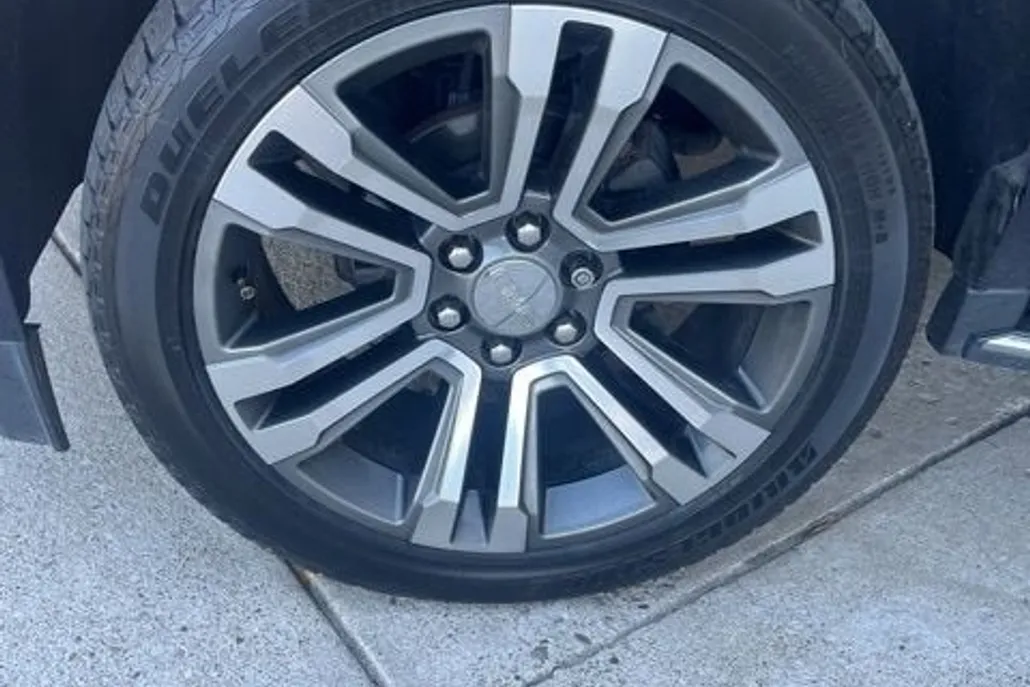 2019 Gmc Yukon XL Denali photo 1