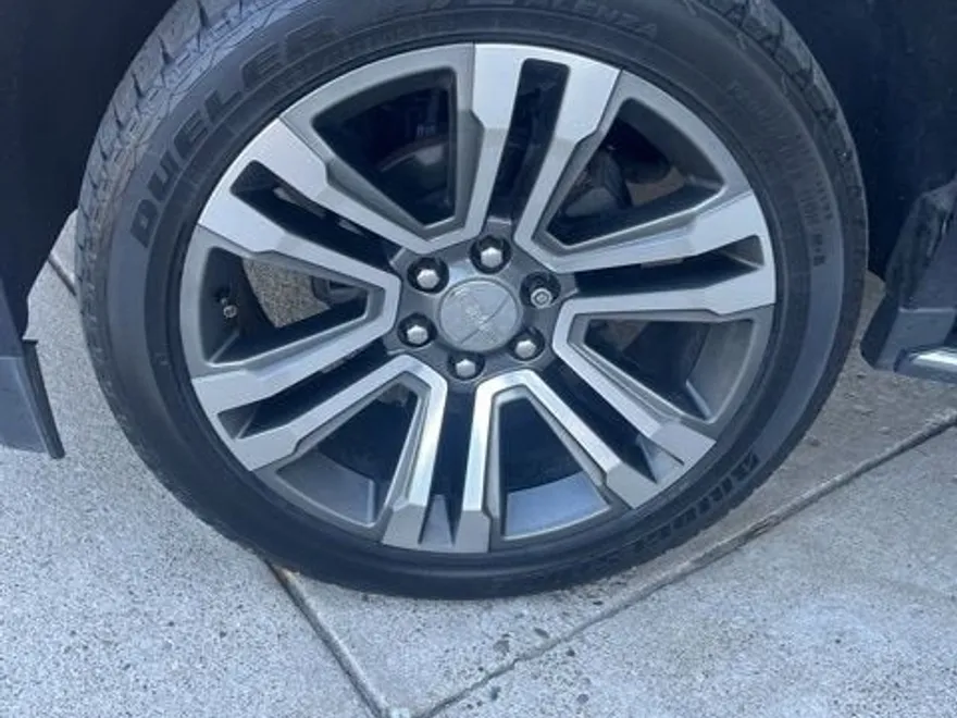 2019 Gmc Yukon XL Denali photo 1