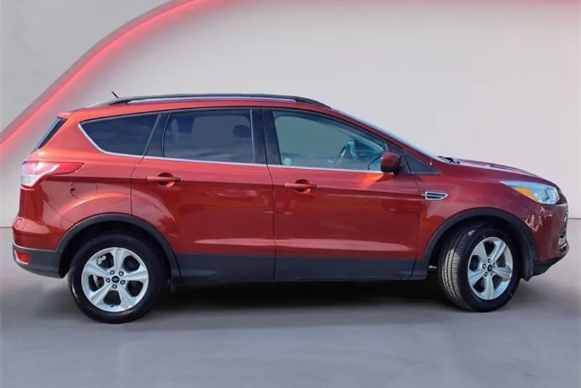 2014 Ford Escape SE photo 1