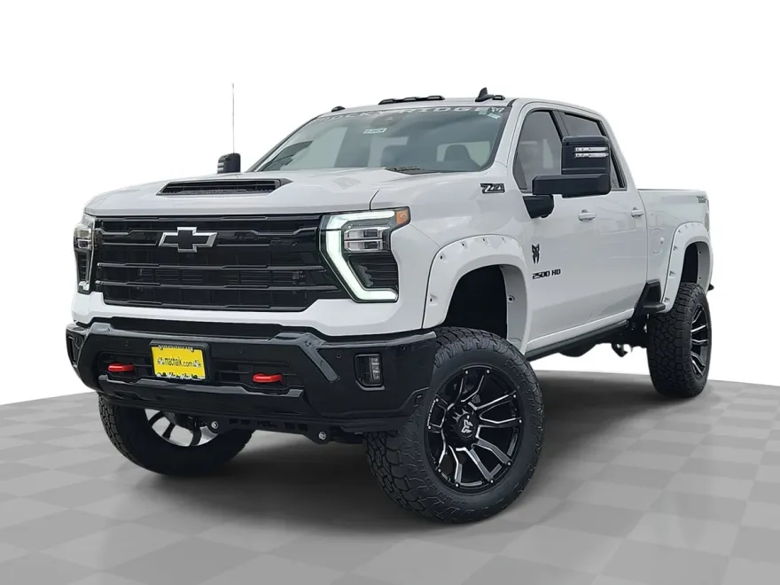 2025 Chevrolet Silverado 2500HD LT photo 1
