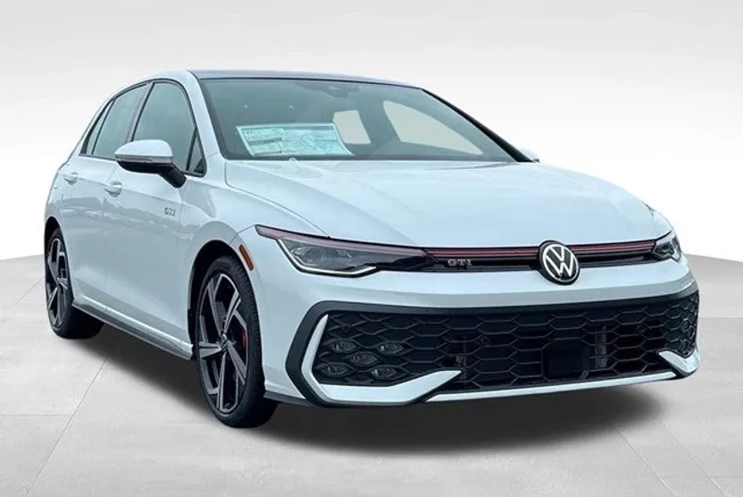 2025 Volkswagen Golf GTI SE photo 1