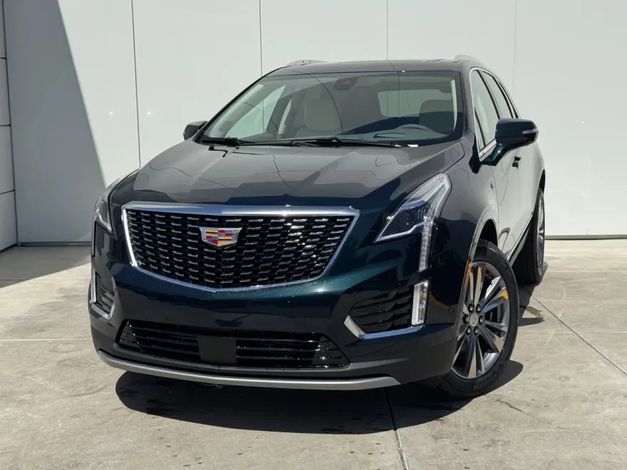 2025 Cadillac XT5 Premium Luxury photo 1