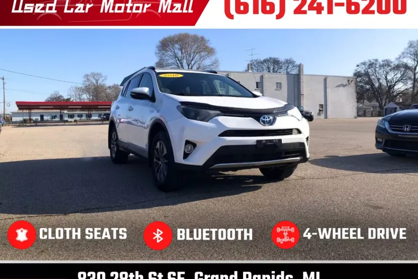 2016 Toyota RAV4 Hybrid XLE photo 1