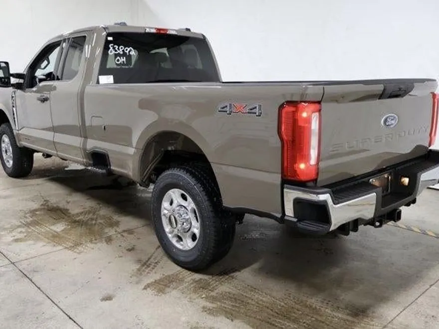 2026 Ford F-350 XLT photo 1