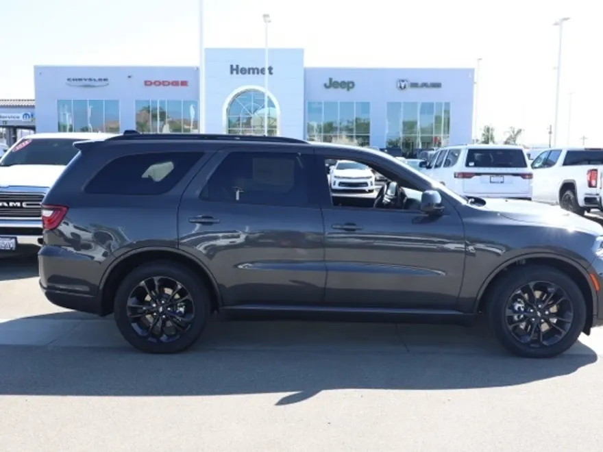 2025 Dodge Durango R/T photo 1