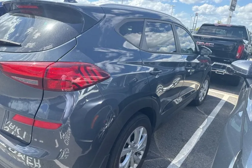 2021 Hyundai Tucson Value photo 1