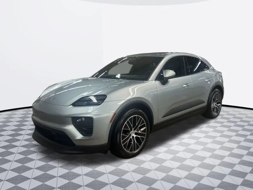 2025 Porsche Macan Electric 4 photo 1