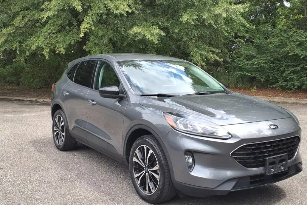 2022 Ford Escape SEL photo 1