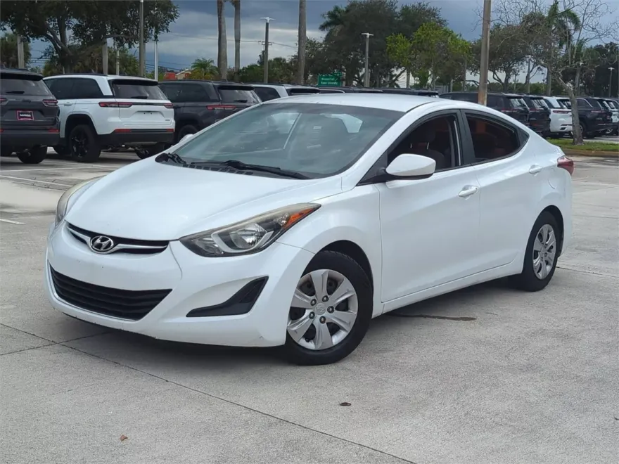 2016 Hyundai Elantra SE photo 1