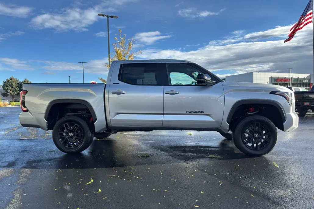 2026 Toyota Tundra Limited photo 1