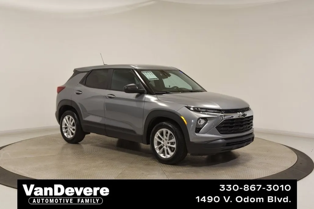 2025 Chevrolet Trailblazer LS photo 1