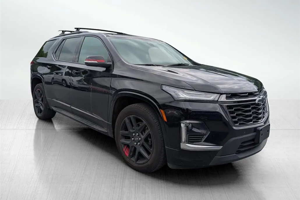 2024 Chevrolet Traverse Premier photo 1