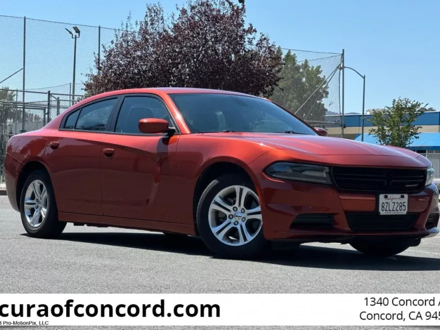 2021 Dodge Charger SXT photo 1