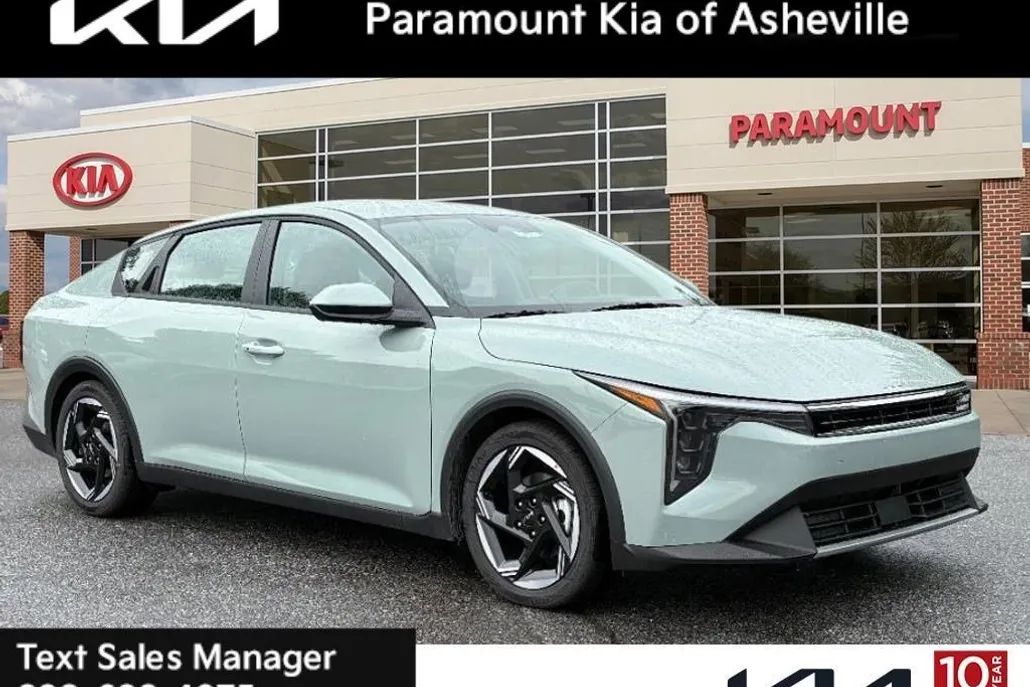 2025 Kia K4 EX photo 1