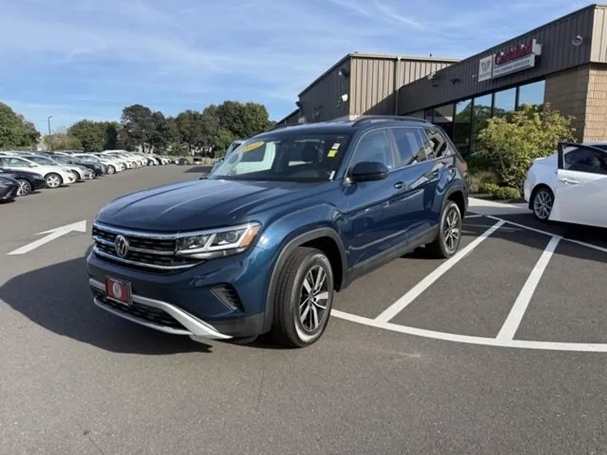 2022 Volkswagen Atlas SE photo 1