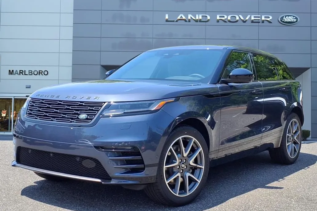 2026 Land Rover Range Rover Velar SE photo 1