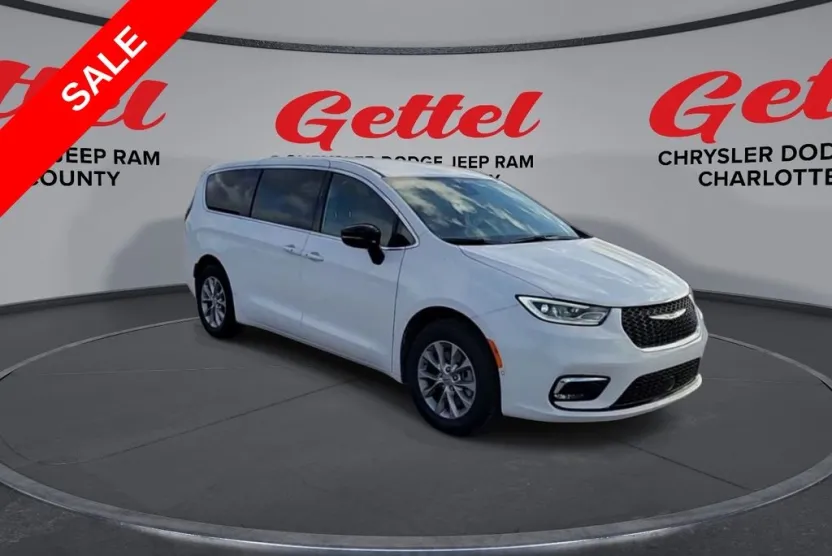 2025 Chrysler Pacifica photo 1