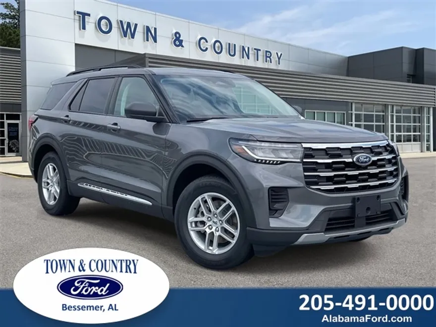 2025 Ford Explorer photo 1