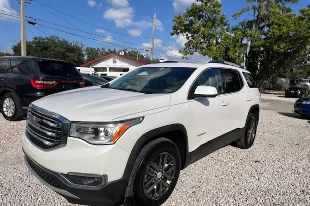 2017 Gmc Acadia SLT photo 1
