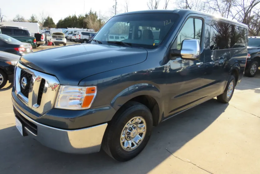 2014 Nissan NV3500 photo 1