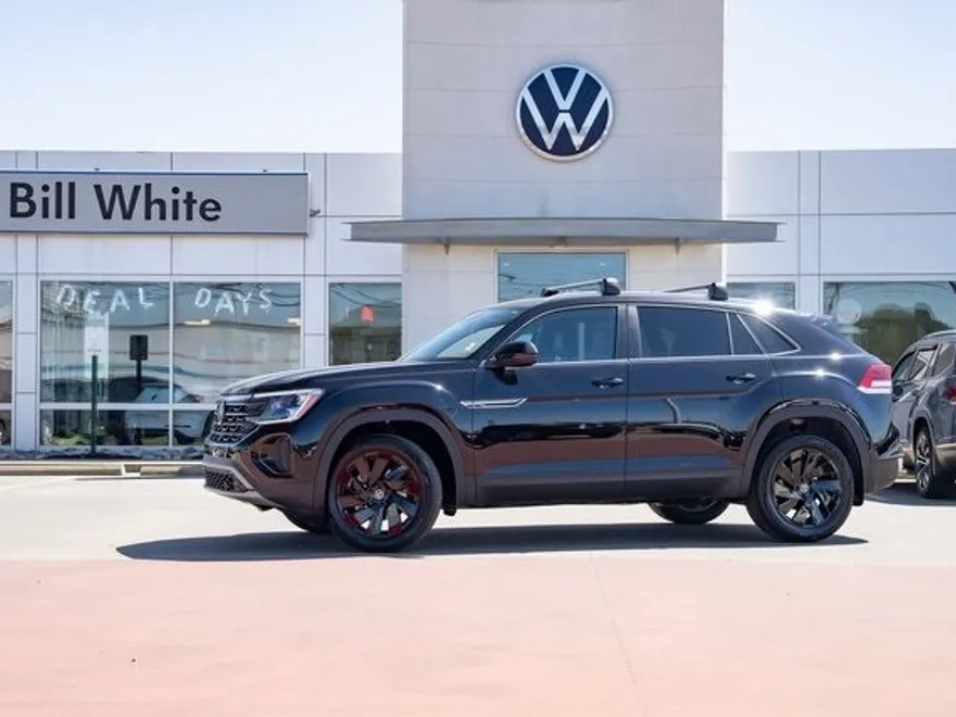 2025 Volkswagen Atlas Cross Sport SE Technology photo 1