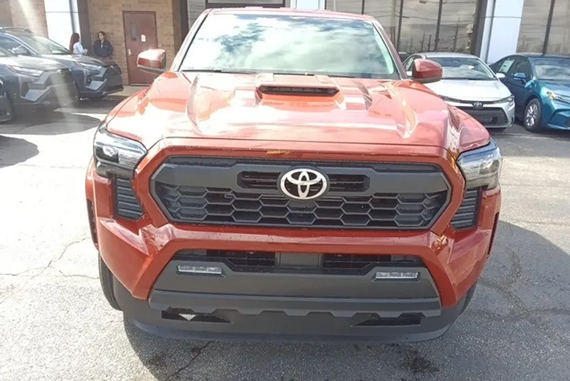 2025 Toyota Tacoma TRD Sport Double Cab photo 1