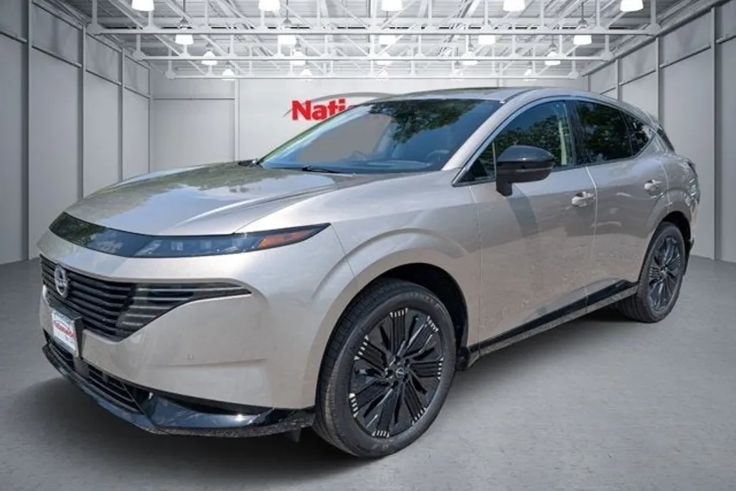 2025 Nissan Murano Platinum photo 1