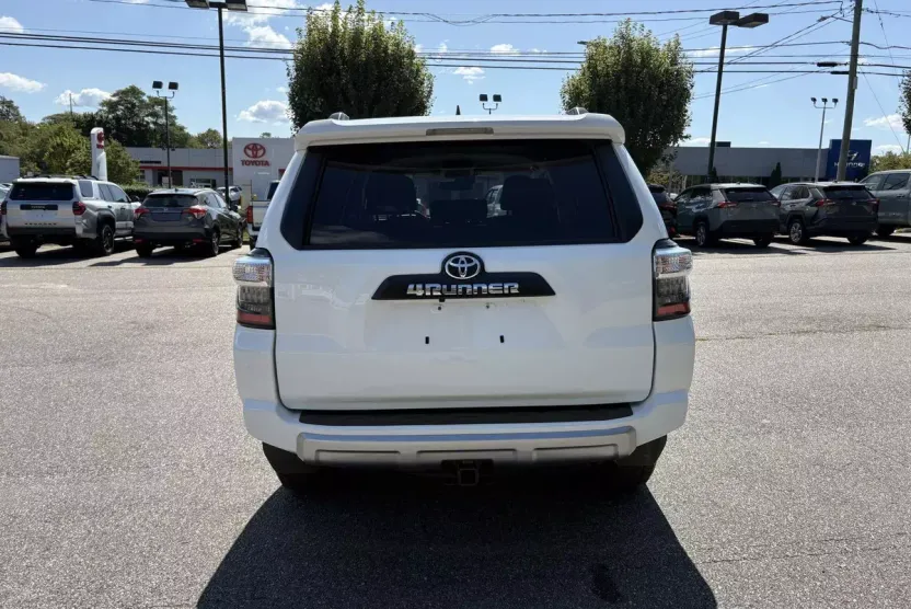 2024 Toyota 4Runner TRD Premium photo 1
