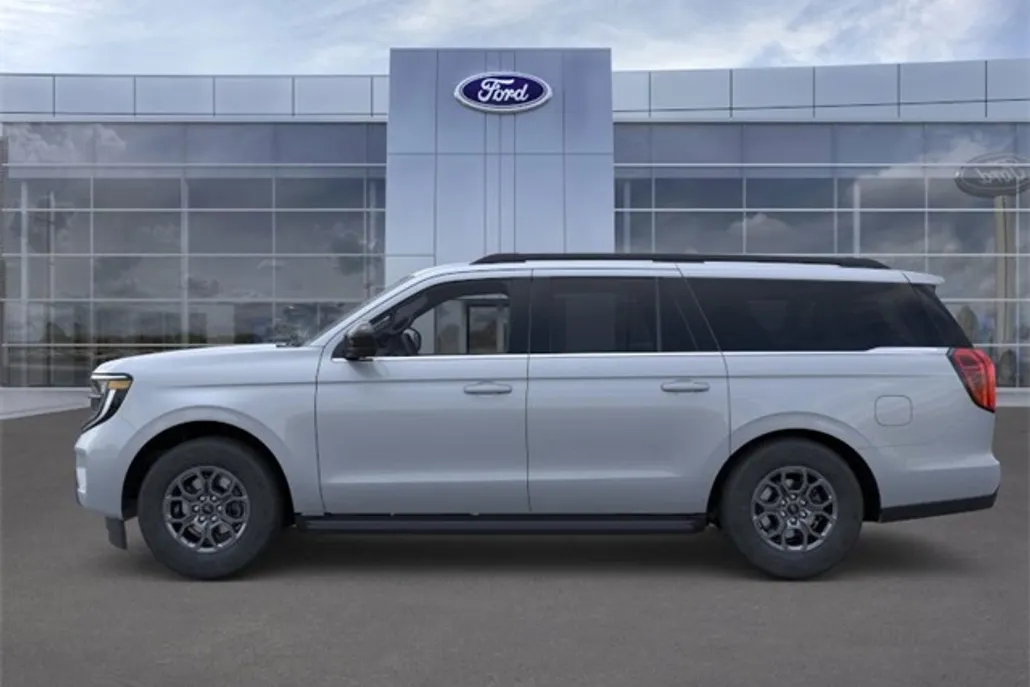 2025 Ford Expedition MAX photo 1