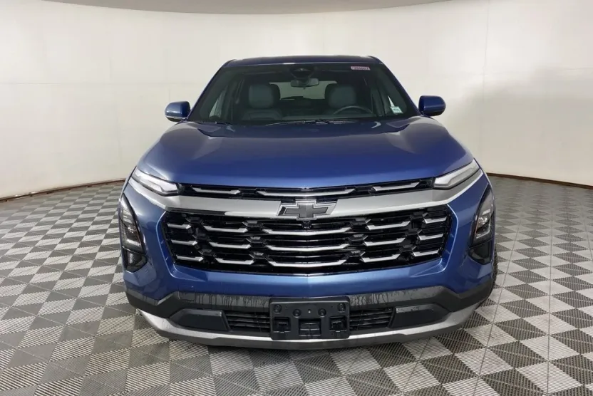 2026 Chevrolet Equinox LT photo 1