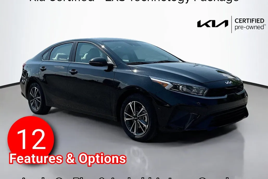 2023 Kia Forte LXS photo 1