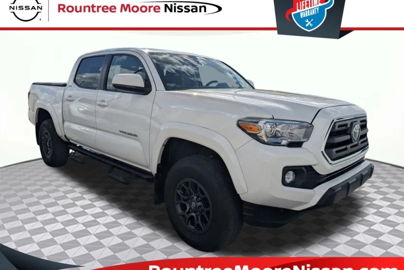 2018 Toyota Tacoma SR5 TRD Sport photo 1