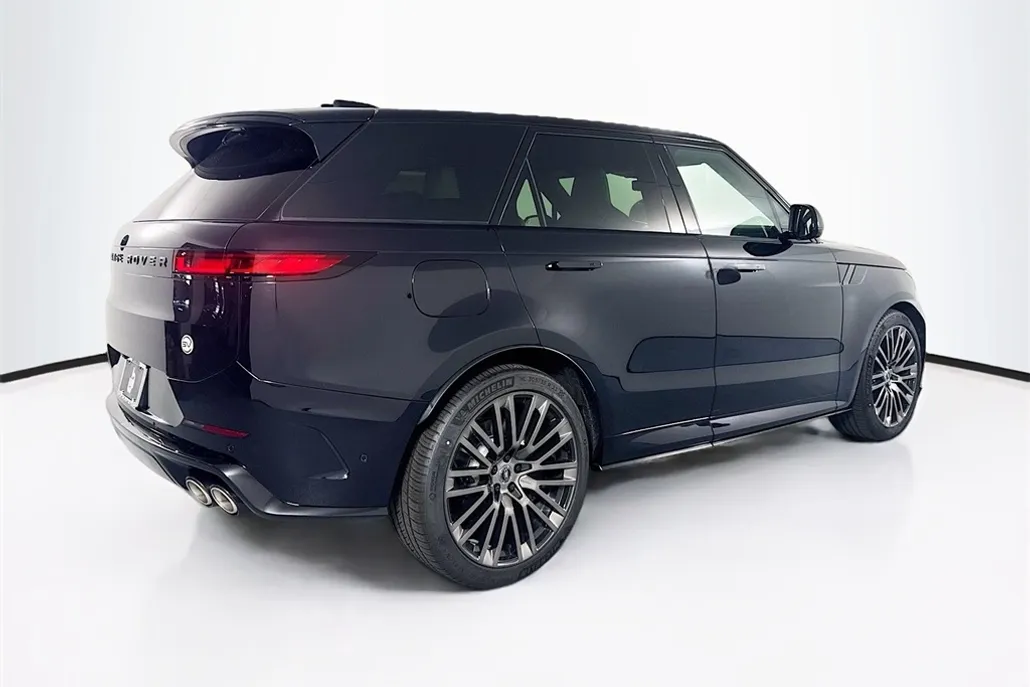 2025 Land Rover Range Rover Sport photo 1