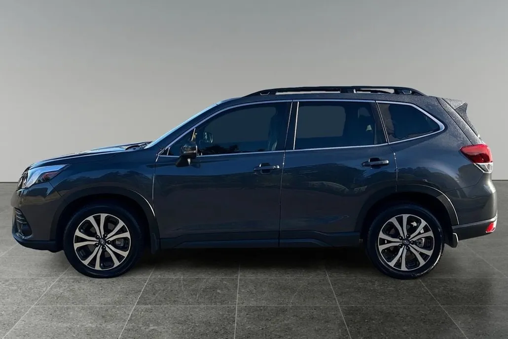 2023 Subaru Forester Limited photo 1