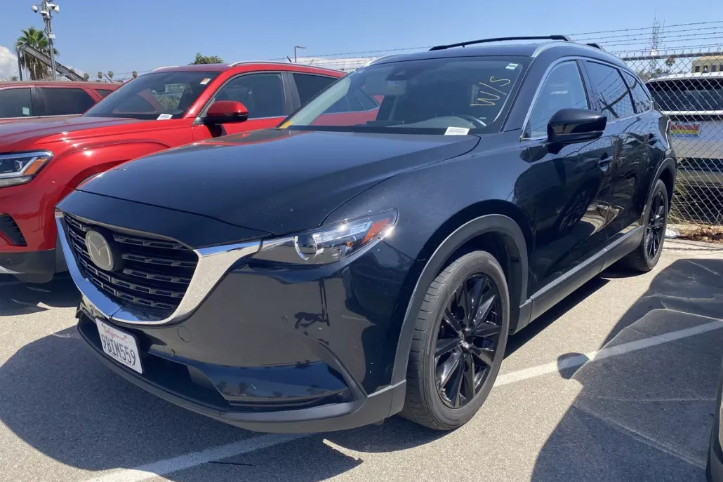 2022 Mazda CX-9 Touring photo 1