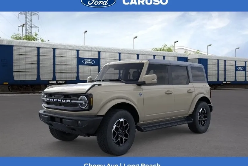 2025 Ford Bronco Outer Banks photo 1